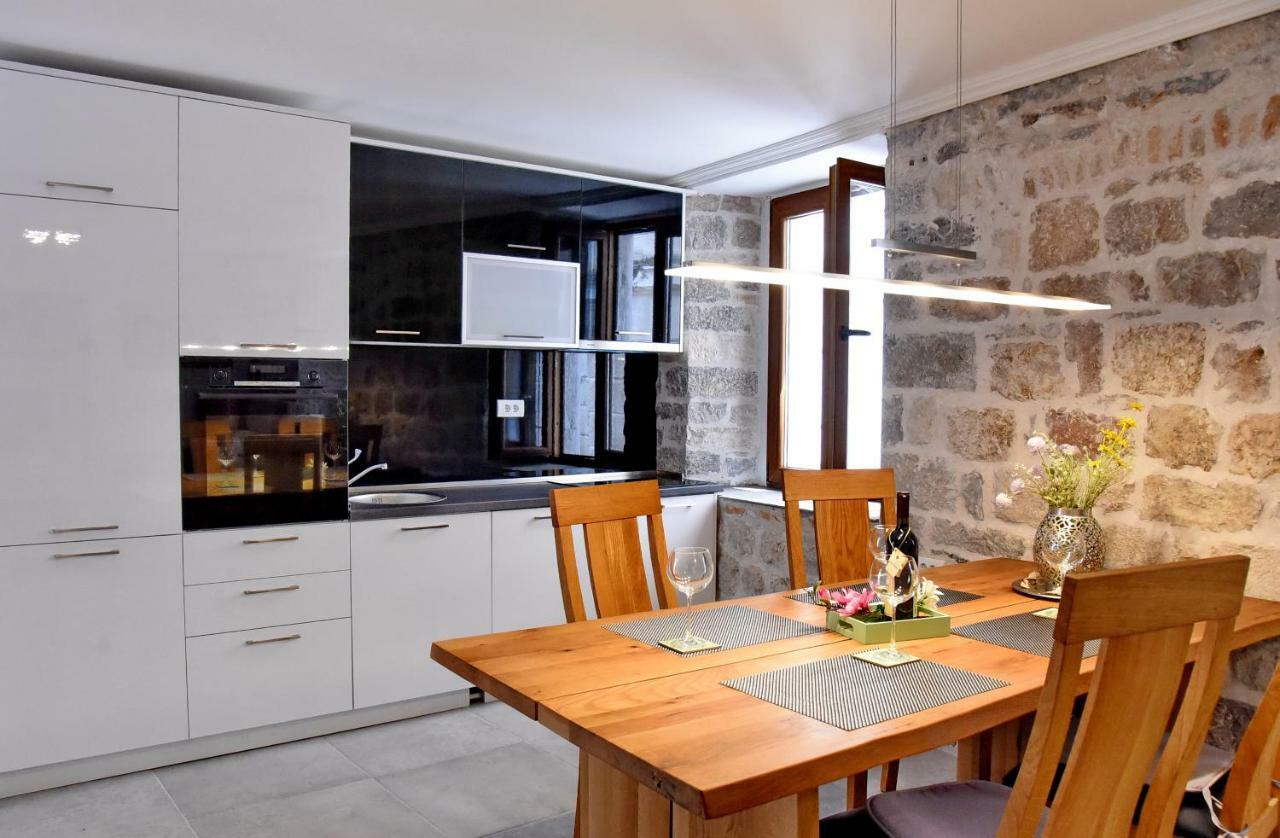 קוטור Lana & Ena Apartments מראה חיצוני תמונה
