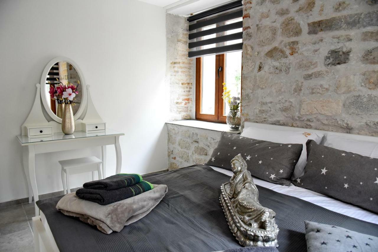 קוטור Lana & Ena Apartments מראה חיצוני תמונה